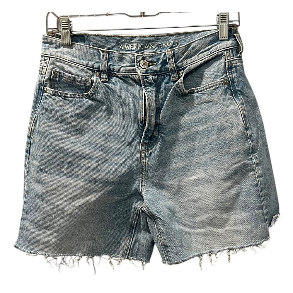 American Eagle Mom Jean Denim Shorts Size 4 Light Wash Blue Cut Offs Casual